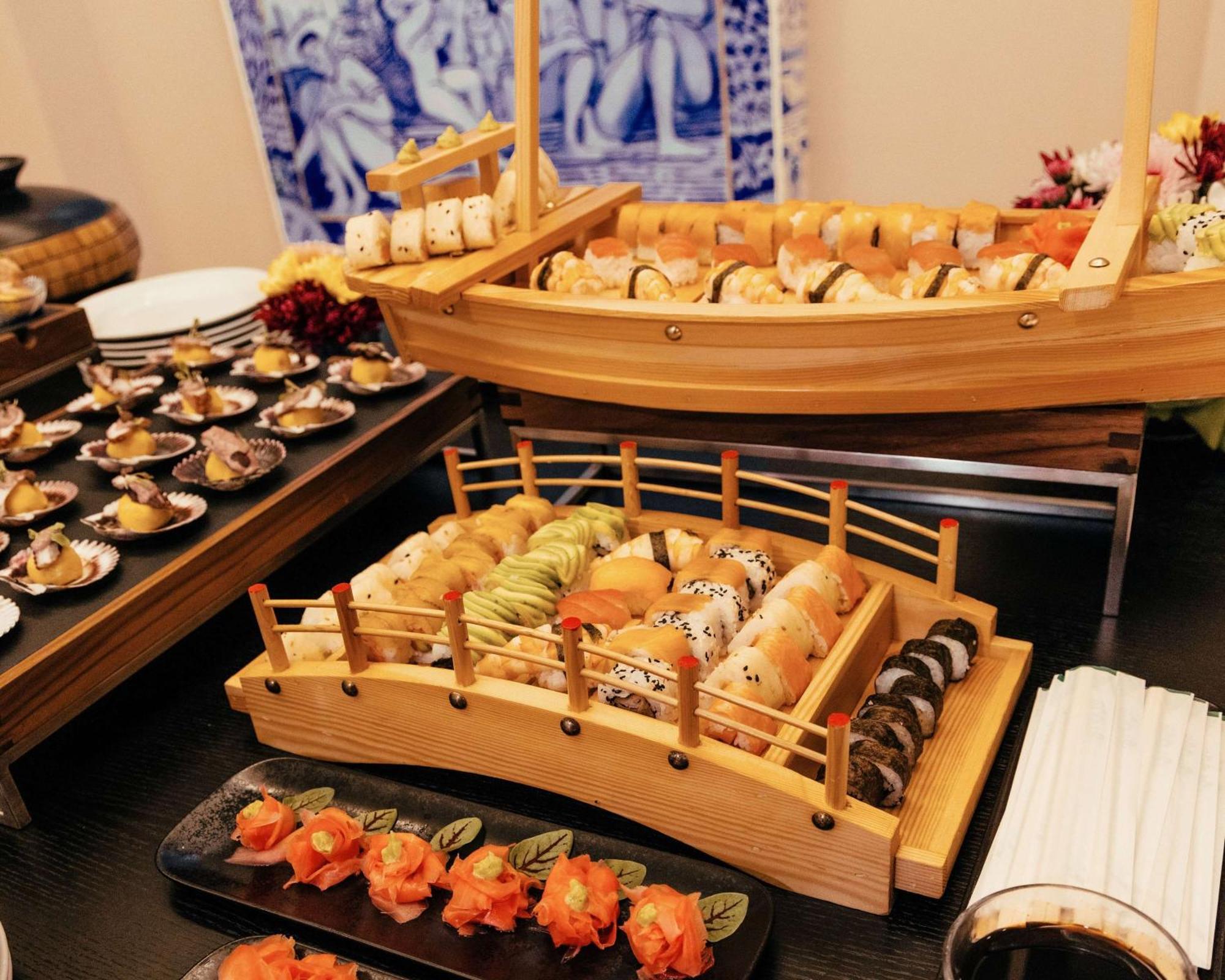 Bristol Panama, A Registry Collection Hotel Экстерьер фото Sushi boat